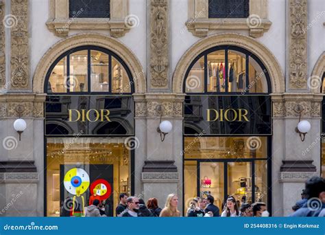 dior outlet milan|christian dior in milan.